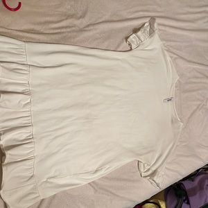 White dress ruffle bottom and sleeves medium